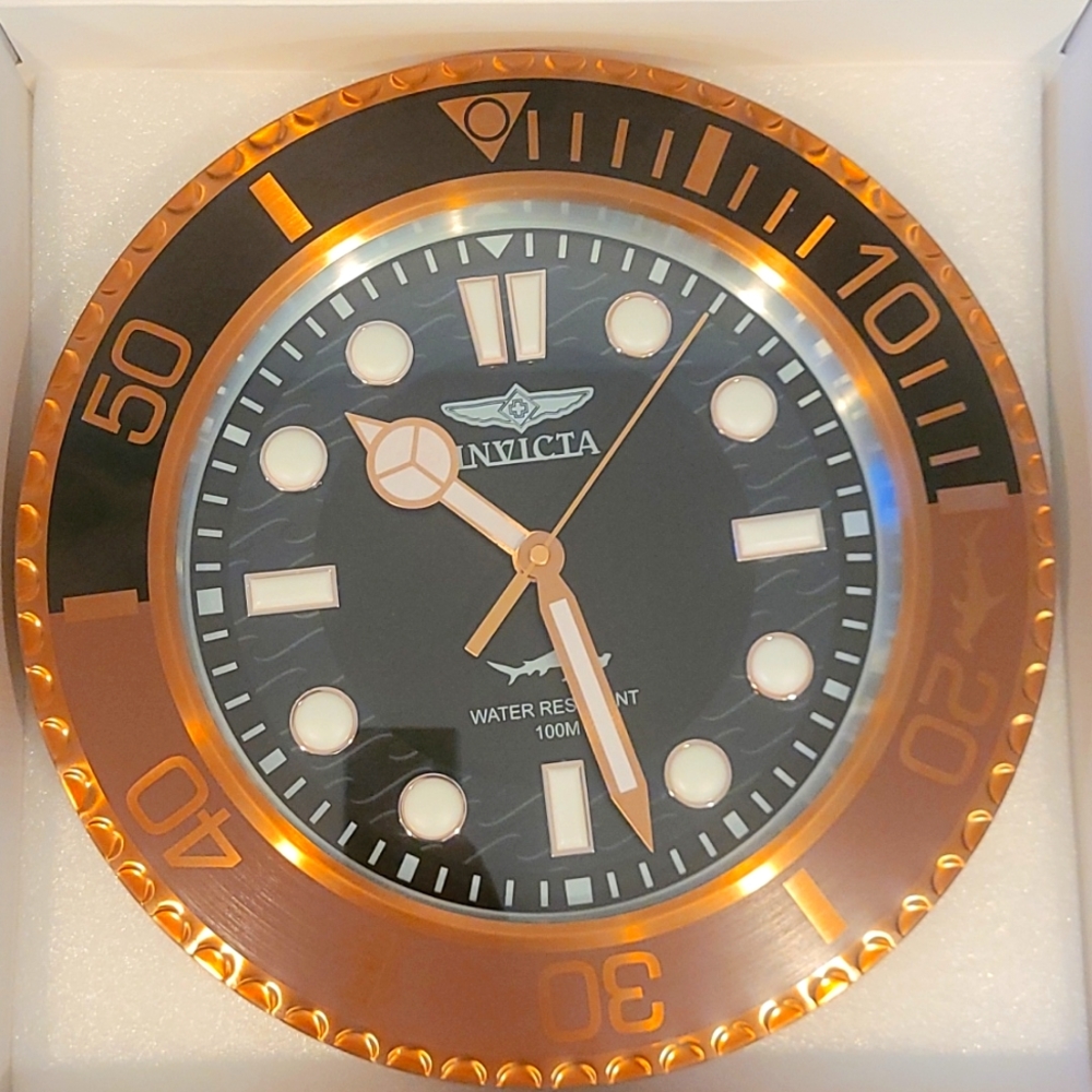 INVICTA pro diver 14" wall clock